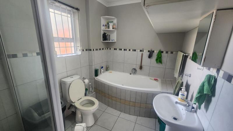 To Let 1 Bedroom Property for Rent in Bracken Heights Western Cape